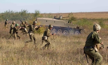 Transnistrian men are agitated to sign contracts with the Russian army