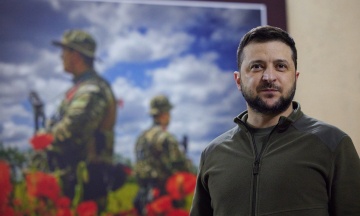 Volodymyr Zelenskyy gave a long interview to Russian “liberal journalists” 🤣 He told about Mariupol, occupiersʼ corpses, talks with Russia and Mausoleum for Putin ― key points in 13-paragraphs
