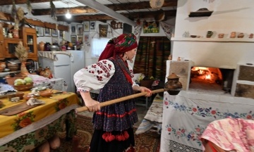 Хочете урізноманітнити святковий стіл старовинною українською кухнею? А що, крім борщу, знаєте? Як вам баба-шарпанина? До чого подають софорок? Тест про забуті (і не дуже) страви