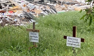 Another mass grave was found in Mariupol — more than 100 bodies