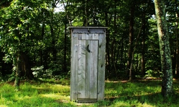 Міністерство охорони навколишнього середовища Литви контролюватиме вміст вуличних туалетів