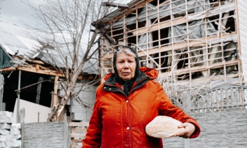 Babel designer Kateryna Bandus brought humanitarian aid to Irpin, Bucha and Borodyanka. She saw destroyed neighborhoods, shelled high-rises and people who survived in spite of everything — photo report