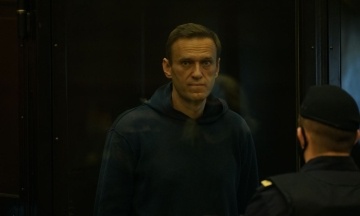 «Може померти будь-якої миті». Лікарі Навального заявили про стрімке погіршення здоров’я опозиціонера у в’язниці