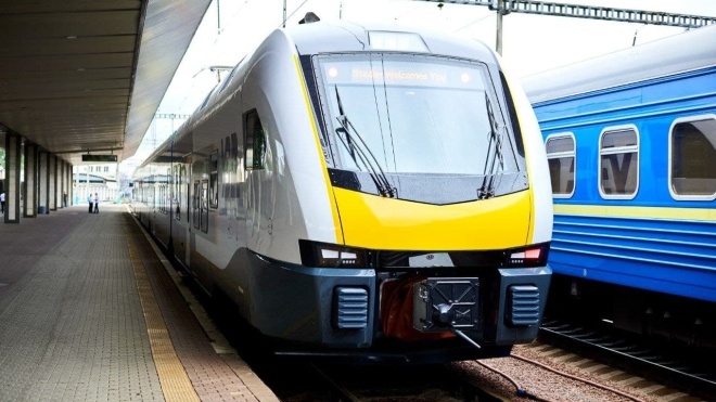 Проєкт City Express: «Укрзалізниця» тестує поїзд Stadler FLIRT для приміського сполучення