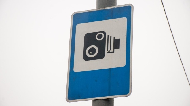 У Києві камери почали фіксувати порушення на смузі громадського транспорту. За перший день оштрафували майже 400 водіїв