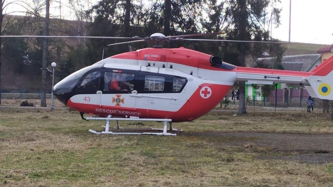 Старт аэромедицинской эвакуации в Украине: впервые пациентку доставили в больницу на вертолете