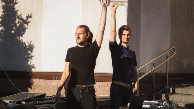 Диджея, задержанного за песню «Перемен» на митинге в Минске, в изоляторе избил замглавы МВД Беларуси