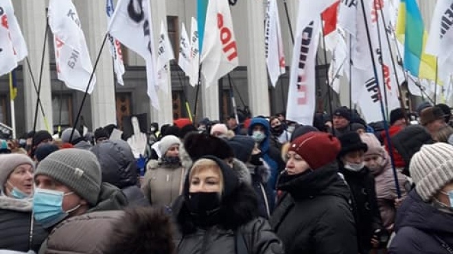 В столкновениях с предпринимателями в центре Киева пострадали 40 полицейских