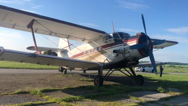 В Житомирской области задержали самолет, который незаконно прилетел из Румынии. Ан-2 пытался уйти от пограничников