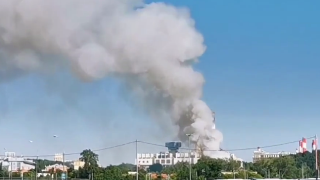 В Москве загорелся склад пиротехники — прогремело более 100 взрывов