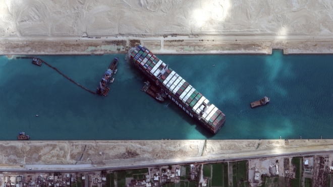 Al Arabiya: Владелец контейнеровоза Ever Given согласился возместить Суэцкому каналу $540 миллионов