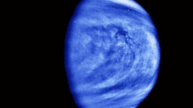 Астрономы спорят, откуда в атмосфере Венеры появился фосфин. Он может быть и продуктом жизнедеятельности микробов, и ошибкой сигнала
