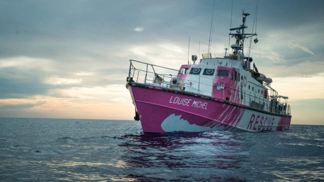 The Guardian: Бэнкси профинансировал судно для спасения нелегальных мигрантов в Средиземном море