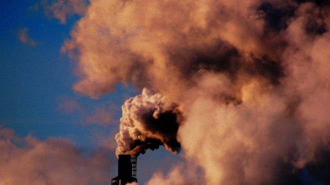 Вредные выбросы во всем мире увеличились после недолгого сокращения на фоне коронакризиса. Однако «зеленой» энергии стало больше