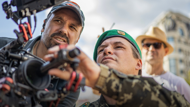 Ахтем Сеитаблаев снимает фильм о Луганском погранотряде, который в июне 2014-го двое суток отбивал атаку пророссийских боевиков. Что происходит на сьемочной площадке? — репортаж без спойлеров