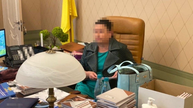 Главу Харьковского окружного админсуда, уличенную на передаче взятки, отпустили под личное обязательство
