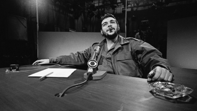 54 года назад боливийский сержант застрелил Че Гевару. Кто это — романтик-революционер, безжалостный палач или просто рисунок на футболке? Десять самых внезапных цитат о Че Геваре