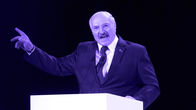 Лукашенко під час виступу на заводі увімкнув записи телефонних розмов протестувальників. Після цього йому почали кричати «Йди геть!»