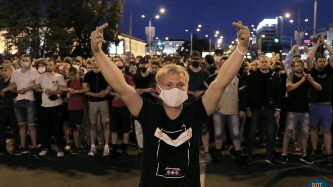 МВС Білорусі: Протягом другого дня протестів затримали понад 2 тисячі людей