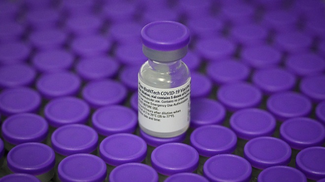 Исследование: Эффективность двух доз вакцины Pfizer от коронавируса составляет 94%