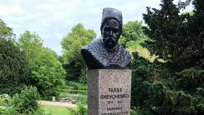 У Данії відмили розфарбований у російський триколор пам’ятник Шевченку. Посольство шукає свідків вандалізму