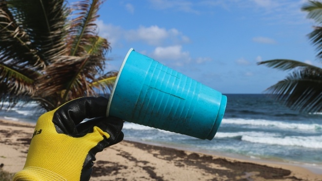 Науковці підрахували, що на дні Світового океану 14 мільйонів тонн мікропластику. Це в 35 разів більше, аніж на поверхні