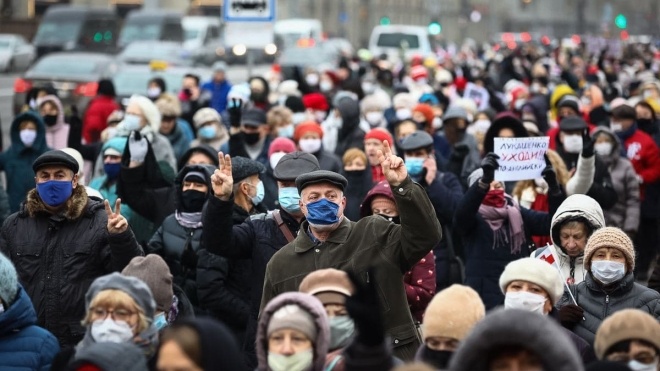 Протести у Білорусі тривають вже 100 днів. У понеділок мітингували пенсіонери та медики