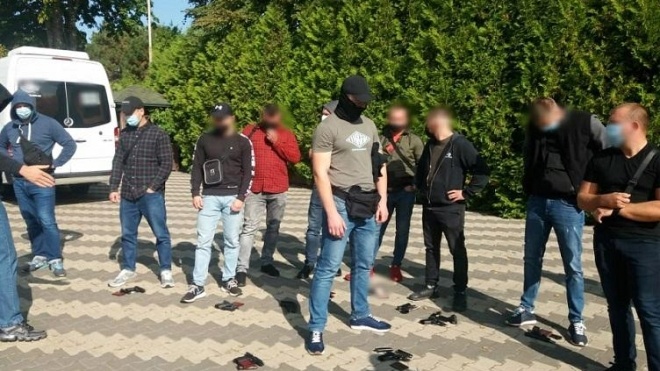 В Одесской области на съезде ОПзЖ полиция забрала полсотни парней с ножами и дубинками