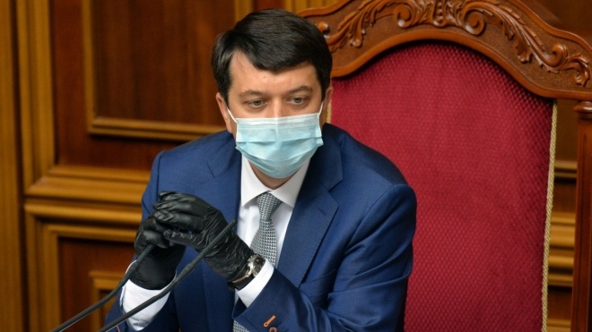 «Слуги народа» в понедельник запустят процесс отставки Разумкова
