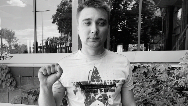 Беларус Дмитрий Лукомский неделями прятался от милиции (в лесу!), пережил пытки, но успел уехать в Украину. Хотя еще два года назад даже не был оппозиционером. Вот его история, которая больше похожа на кино