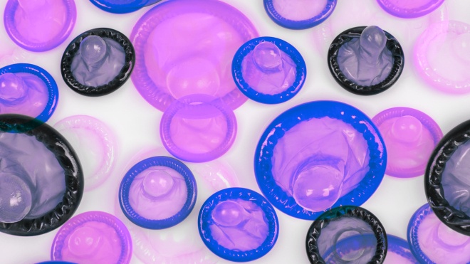 «Гусарские» та «Неваляшка». Управління справами президента Росії закупить майже 2,5 тисячі упаковок презервативів