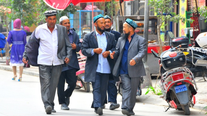 У Китаї засудили до смертної кари колишнього уйгурського міністра освіти через «терористичні» підручники з історії