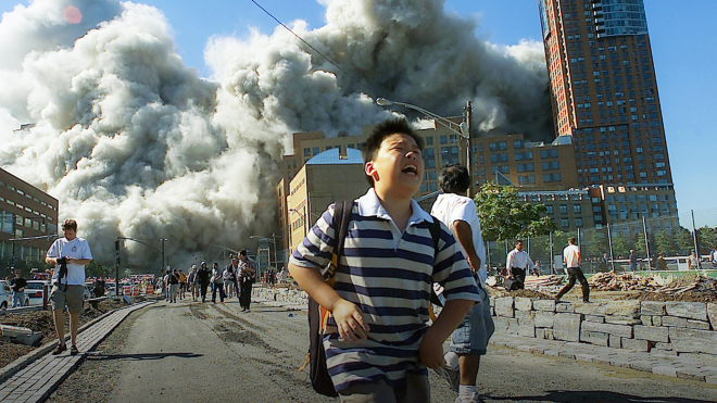 11 сентября 2001 года от терактов в США погибли 2 977 человек. Чтобы отомстить, Штаты начали две большие войны, убили десятки тысяч и потратили триллионы — двадцать лет борьбы с терроризмом в цифрах