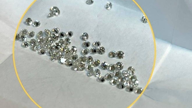 У «Борисполі» затримали чоловіка, який намагався провезти у спідньому діаманти на 2 мільйони гривень