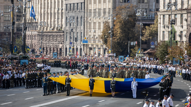 Независимой Украине 30 лет. Это 15 фотографий с военного парада в Киеве, которые вам точно нужно посмотреть (там самолеты, танки и песики!)
