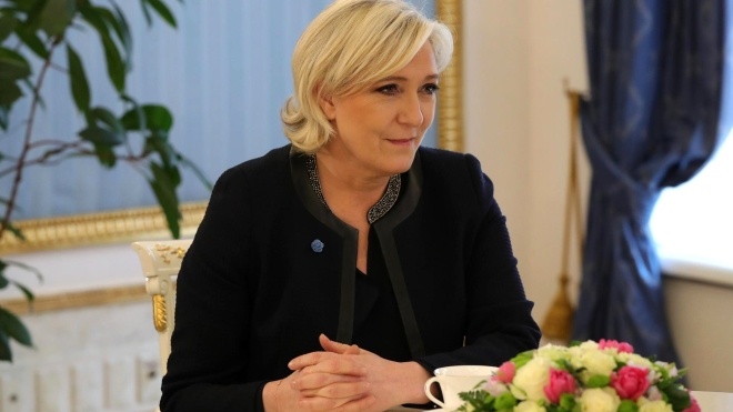 Французские ультраправые переизбрали Марин Ле Пен своим лидером