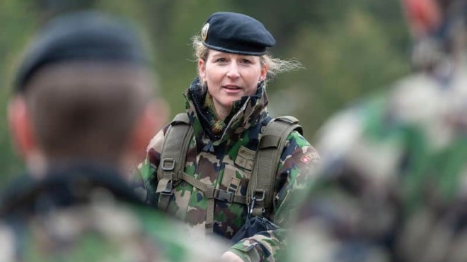 У Швейцарії в армії жінкам вперше будуть видавати жіночу спідню білизну. До цього вони носили чоловічу
