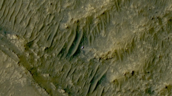 Спутник NASA с орбиты Марса сфотографировал ровер Perseverance в кратере Езеро