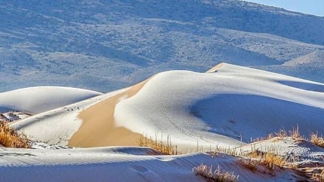У Чехії та Словаччині випав кольоровий сніг