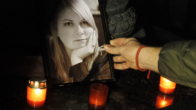 Два роки тому вбили херсонську активістку Катерину Гандзюк. Головний підозрюваний під арештом, виконавці отримали терміни, але питання залишилися. Що зараз відбувається в цій справі?