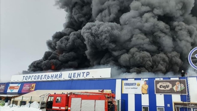 В «Эпицентре» заявили, что поджог в Первомайске совершили двое мужчин. Полиция говорила об одном