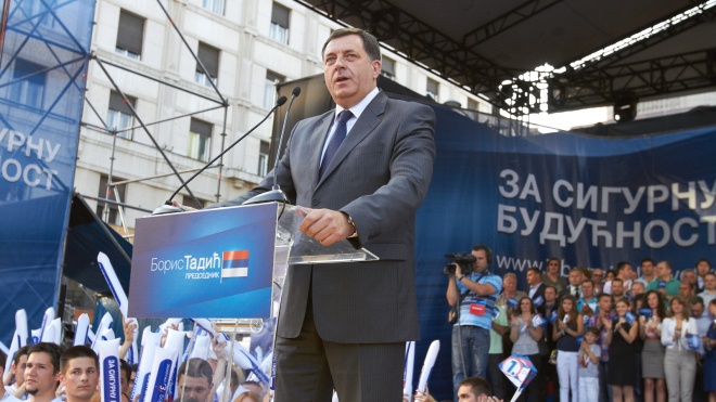У Боснії опозиція вимагає відставки сербського представника у президії через скандал з українською іконою