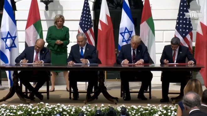 Израиль, ОАЭ и Бахрейн подписали исторический мирный договор