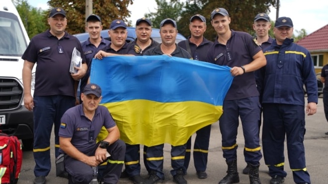 Украина отправила в Грецию отряд пожарных для тушения лесных пожаров