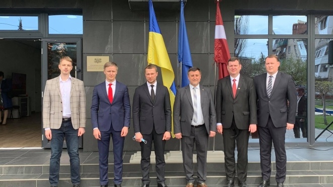 Первое государство Европы открыло консульство на подконтрольном Украине Донбассе