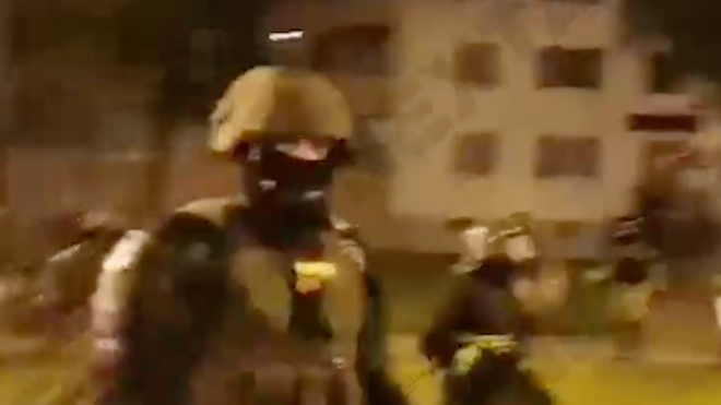 В Минске заметили силовиков с «российскими шевронами». Местные журналисты сомневаются