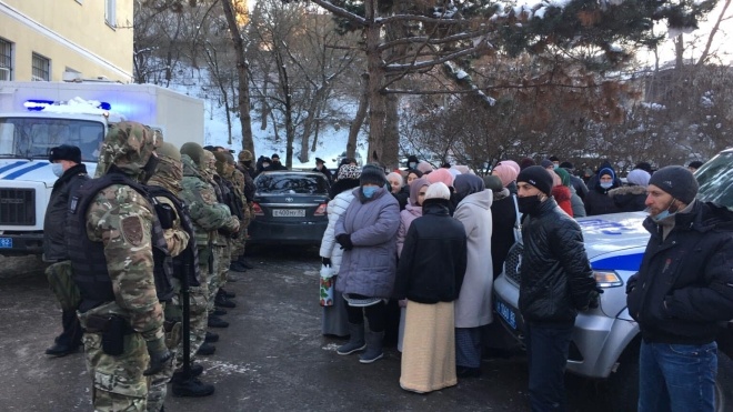 В окупованому Криму заарештували затриманих під час обшуків кримських татар. Їх підозрюють в участі у «Хізб ут-Тахрірі»