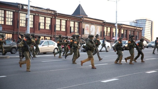 В Минске начали стрелять резиновыми пулями по протестующим. Есть раненые