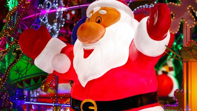 В Бельгии мэрия пригласила в дом престарелых Санта-Клауса. После его визита у 75 пенсионеров выявили коронавирус