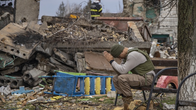Borodianka near Kyiv was destroyed. The town was bombed by planes, bomb shelters turned into mass graves, Russian soldiers did not allow to take away corpses — photo report by Stas Kozliuk